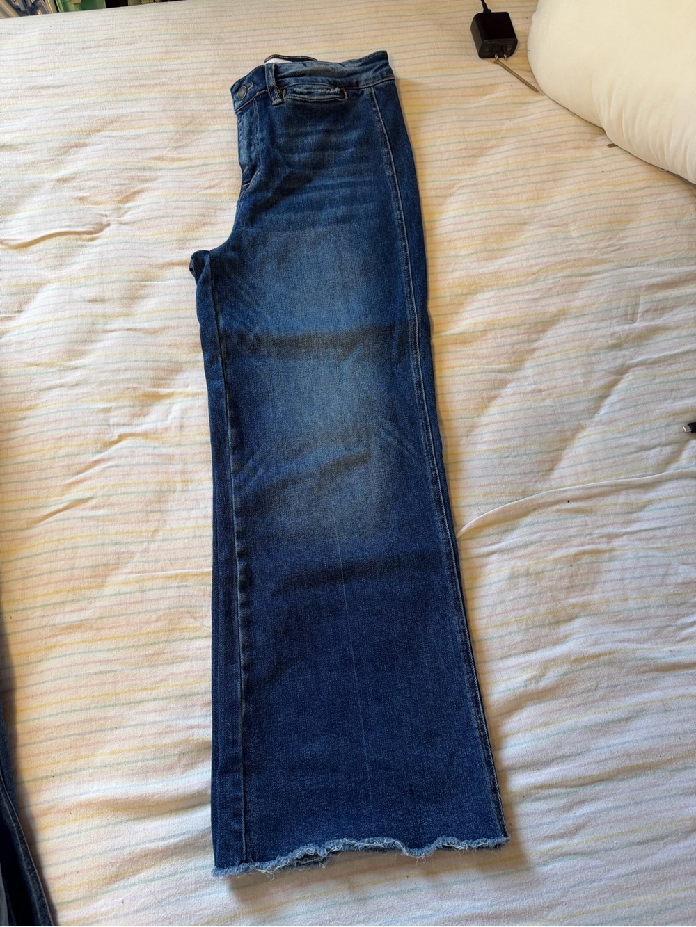 Classic Straight-Leg Jeans in Dark Blue Wash